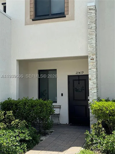 21419 NE 2nd Path Miami FL
