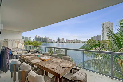 3300 NE 188th St 210 #210 Aventura FL