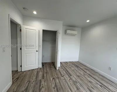 1248 Marseille Dr 4 #4 Miami Beach FL