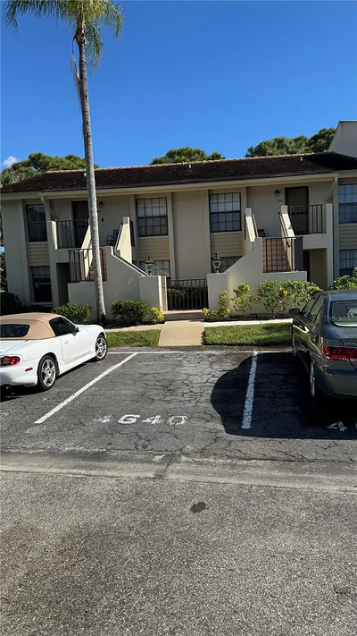4640 WEYBRIDGE 12 #12 Sarasota FL