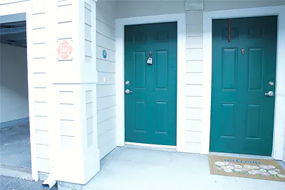 233 SOUTHERN PECAN CIRCLE 101 #101 Winter Garden FL