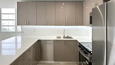2750 NE 183rd St 1109 #1109 Aventura FL