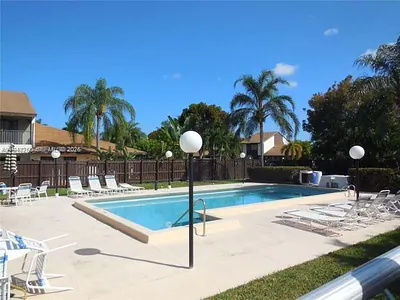 20033 NE 2nd Pl Miami FL