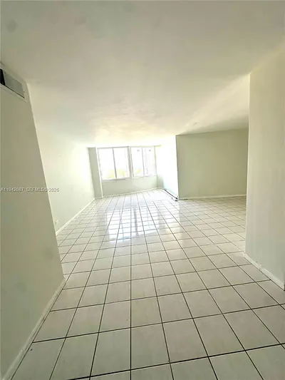 7441 Wayne Ave 10G #10G Miami Beach FL