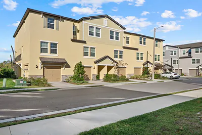809 TENNYSON MILL CIRCLE Tampa FL