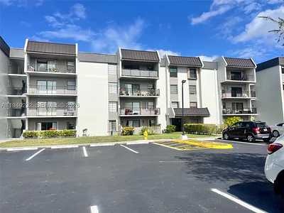 10431 N Kendall Dr D314 #D314 Miami FL