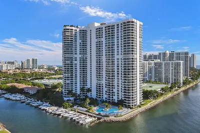 3530 Mystic Pointe Dr 2602 + Parking #2602 + Parking Aventura FL