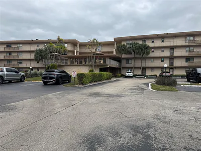 9300 SW 8th Street 215, Boca Raton, FL 33428 #215 Boca Raton FL