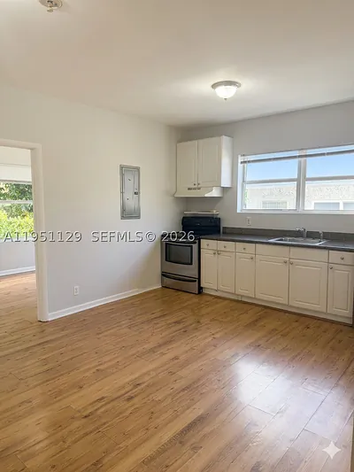 576 NE 63rd St 8 #8 Miami FL