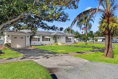 7222 HOLIDAY DRIVE Spring Hill FL