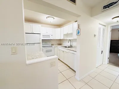 3061 NW 47th Ter 228B #228B Lauderdale Lakes FL