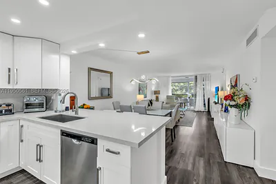 3910 Inverrary Blvd 503-B #503-B Lauderhill FL