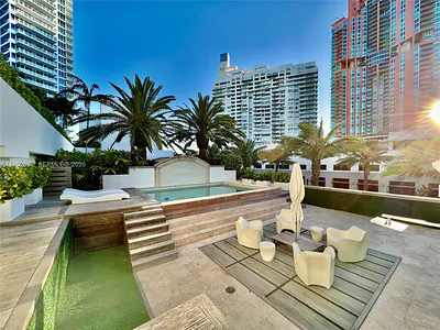 50 S Pointe Dr LOFT5 #LOFT5 Miami Beach FL