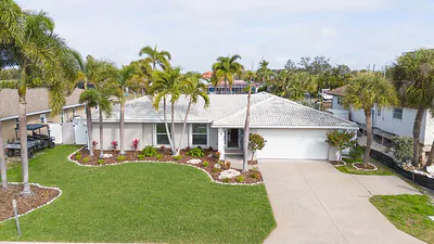 3807 48TH AVENUE S St Petersburg FL