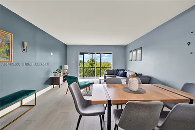 950 Hillcrest Dr 414 #414 Hollywood FL