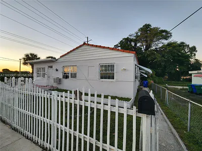 405 NW 64th St 2 #2 Miami FL