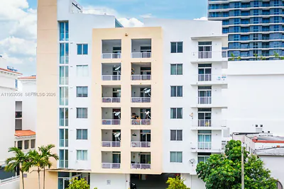 425 NE 30th St Apt 203 #Apt 203 Miami FL