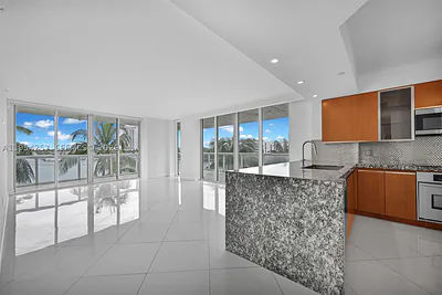 10 VENETIAN WAY 404 #404 Miami Beach FL