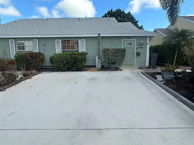 1590 Royal Forest Ct West Palm Beach FL