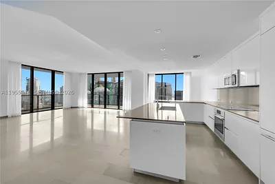 88 SW 7th St 3711 #3711 Miami FL