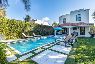 823 38th Street, West Palm Beach, FL 33407 West Palm Beach FL