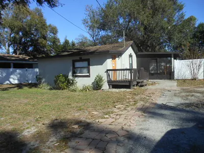 8421 N ORANGEVIEW AVENUE Tampa FL