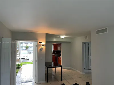 7670 SW 82nd St H113 #H113 Miami FL