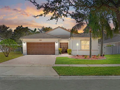 1861 NW 142nd Ter Pembroke Pines FL