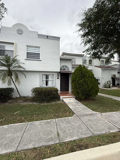 4740 NW 97th Place 227, Doral, FL 33178 #227 Doral FL