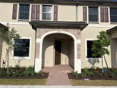 11447 W 34th Ct Hialeah FL