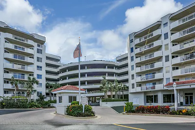 3 OCEANS WEST BOULEVARD 7C1 #7C1 Daytona Beach FL