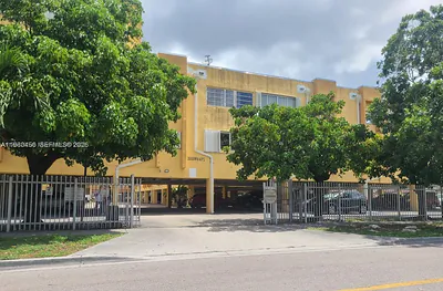 1555 W 44th Pl 305 #305 Hialeah FL