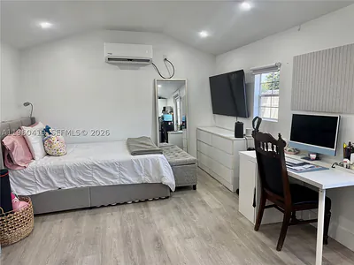 10800 NW 22nd Ct Miami FL