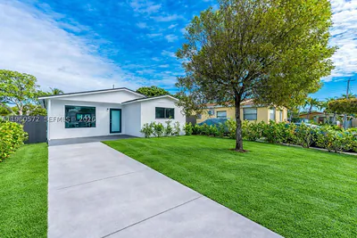 528 NW 3rd Ct Hallandale Beach FL