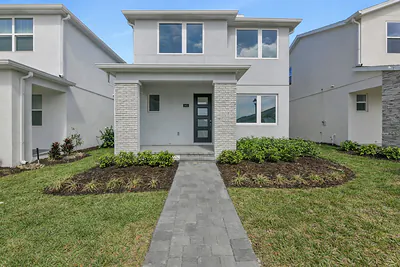 1821 CROWNCREST DRIVE Apopka FL