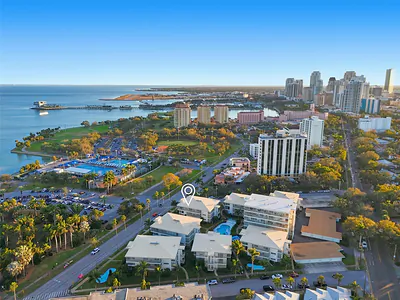 1000 N SHORE DRIVE NE 2 #2 St Petersburg FL