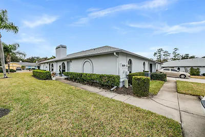 23205 CLUB VILLAS DRIVE 30 #30 Land O Lakes FL