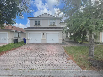 3340 SW 50th St Hollywood FL