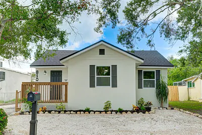 810 20TH AVENUE W Bradenton FL