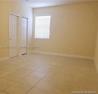 17102 SW 95th Ter 0 Miami FL