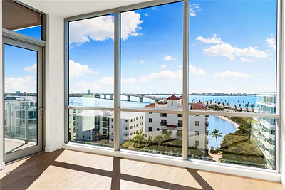 111 GOLDEN GATE 701 #701 Sarasota FL