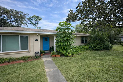 321 ROSLYN AVENUE New Smyrna Beach FL
