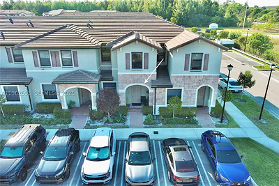 11438 W 34th Ct Hialeah FL