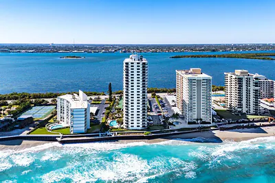5420 N Ocean Drive 1605, Singer Island, FL 33404 #1605 Singer Island FL