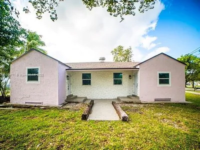 412 Columbus Parkway 2, Hollywood, FL 33021 #2 Hollywood FL
