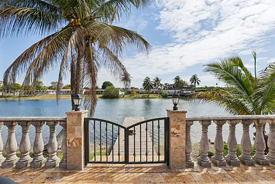 8333 SW 144th Ct Miami FL