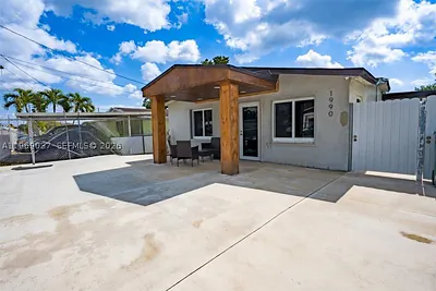 1990 NW 154th St Miami Gardens FL