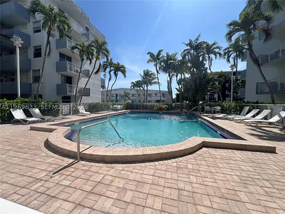 1801 S Treasure Dr 504 #504 North Bay Village FL