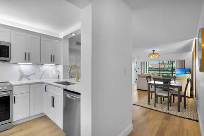 12911 Briarlake Drive 103, Palm Beach Gardens, FL 33418 #103 Palm Beach Gardens FL
