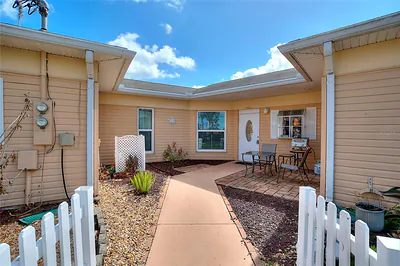 1217 CLUB CIRCLE Lakeshore FL
